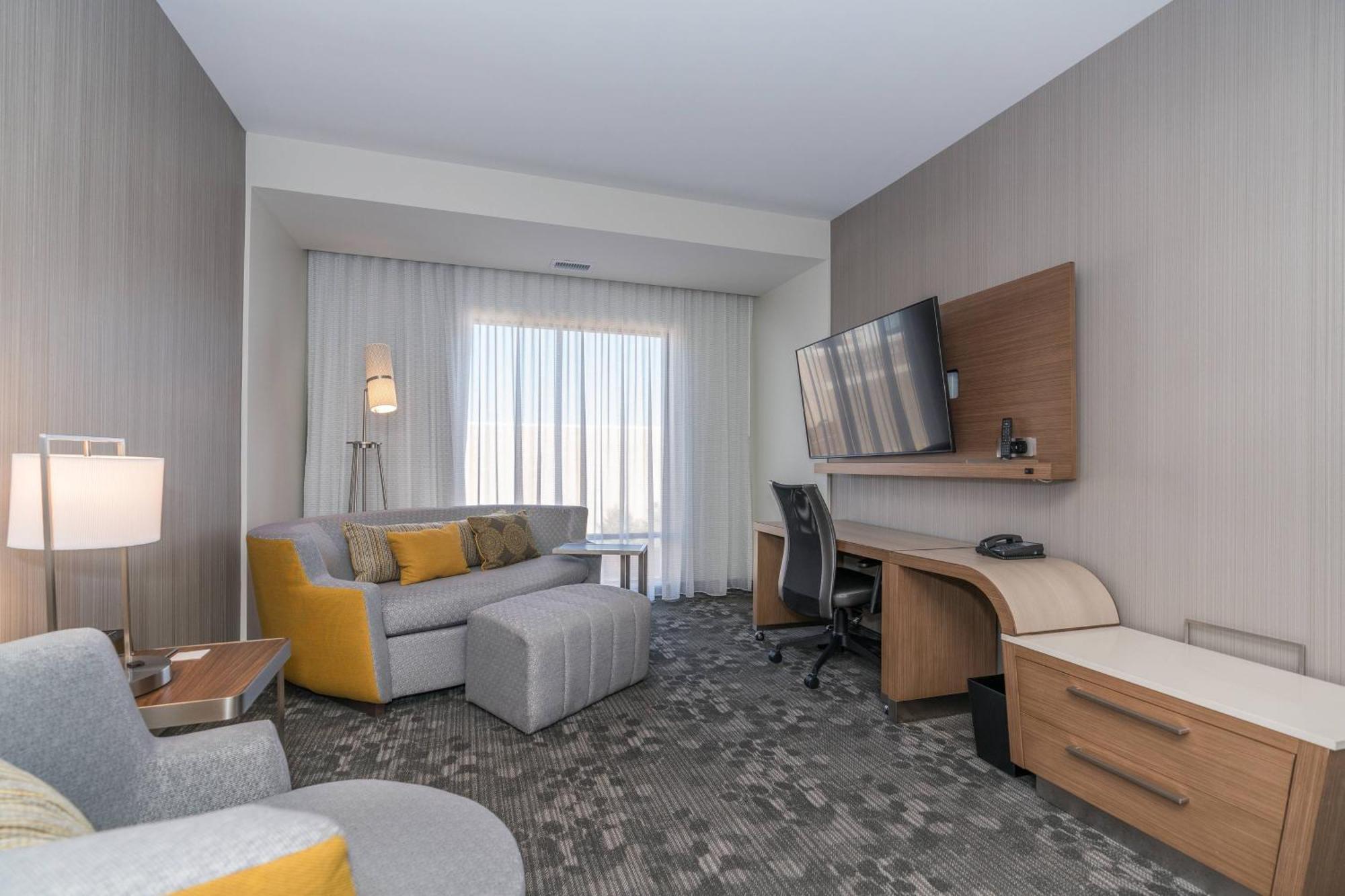Courtyard By Marriott West Springfield Hotel Kültér fotó